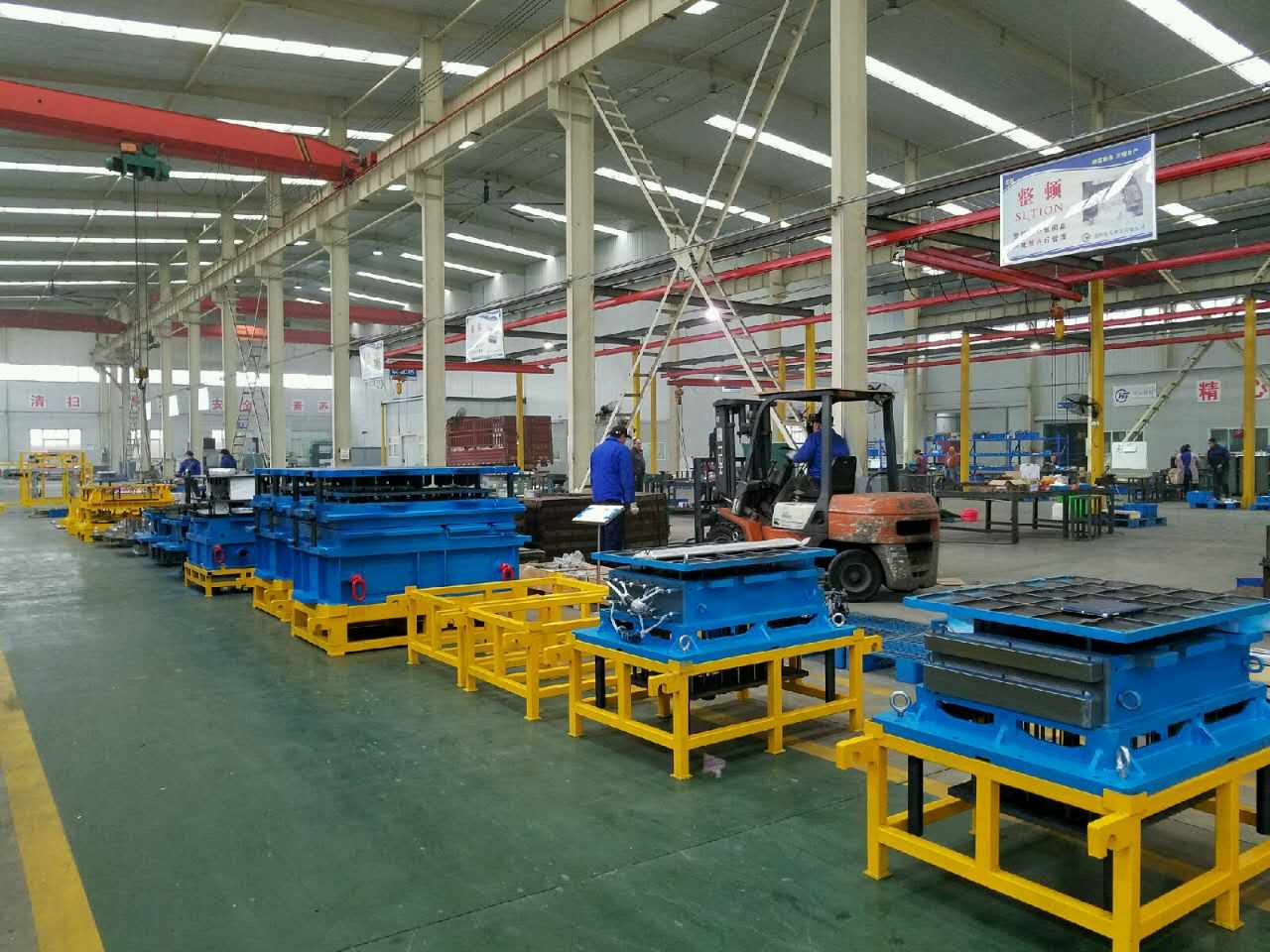 一臺玻璃鋼化爐大概多少錢？